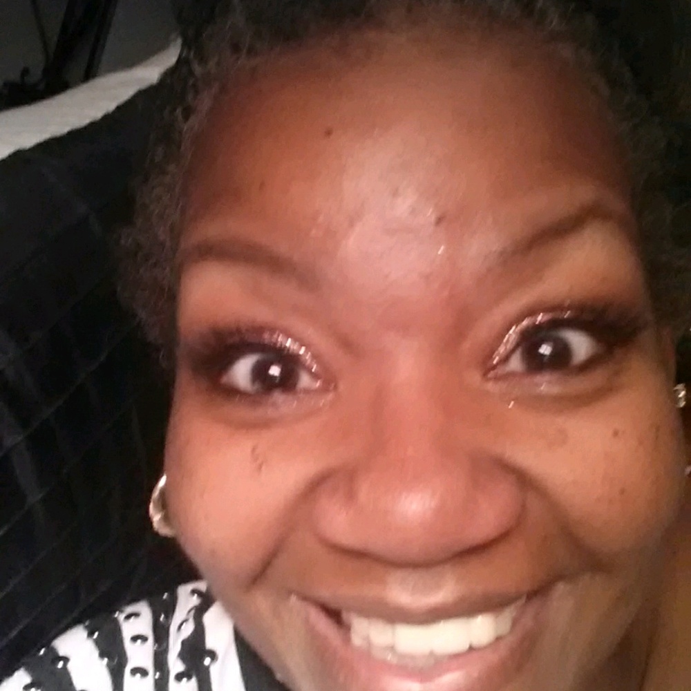 Meet your Posher, Renee